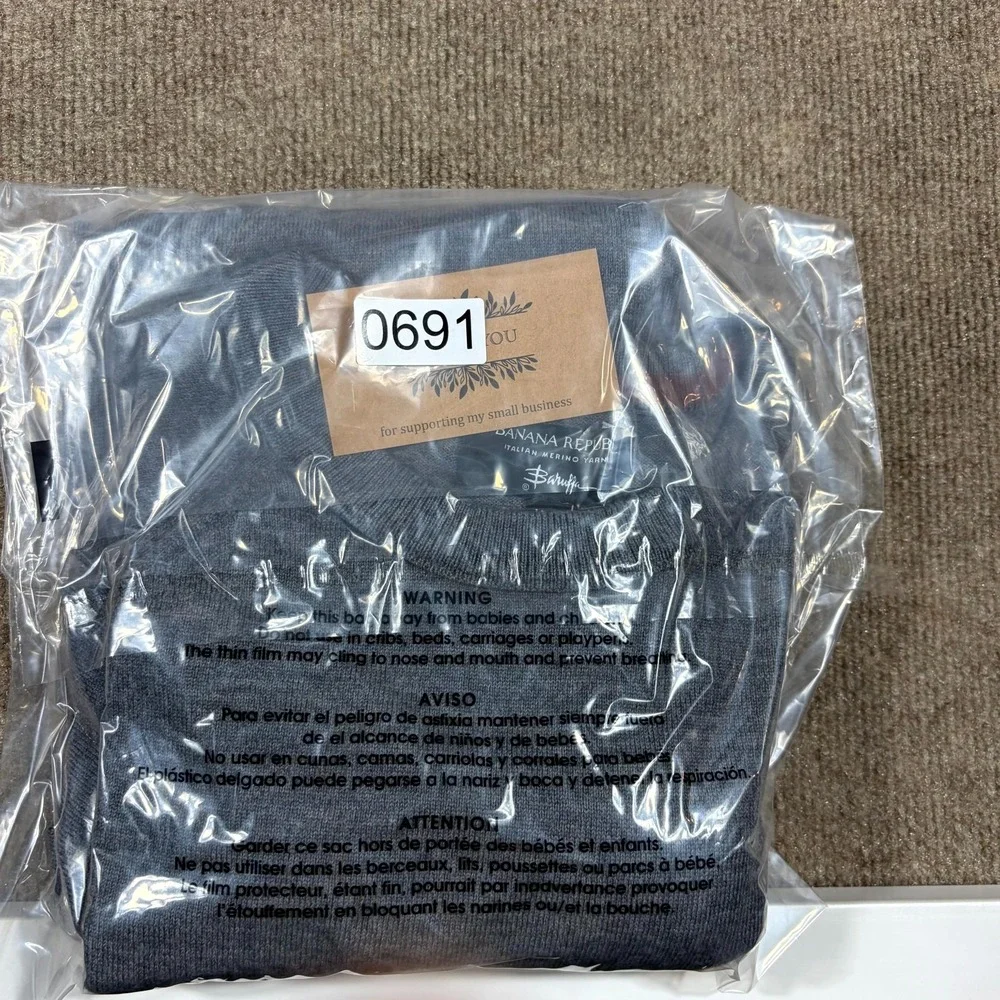 Banana Republic small holes